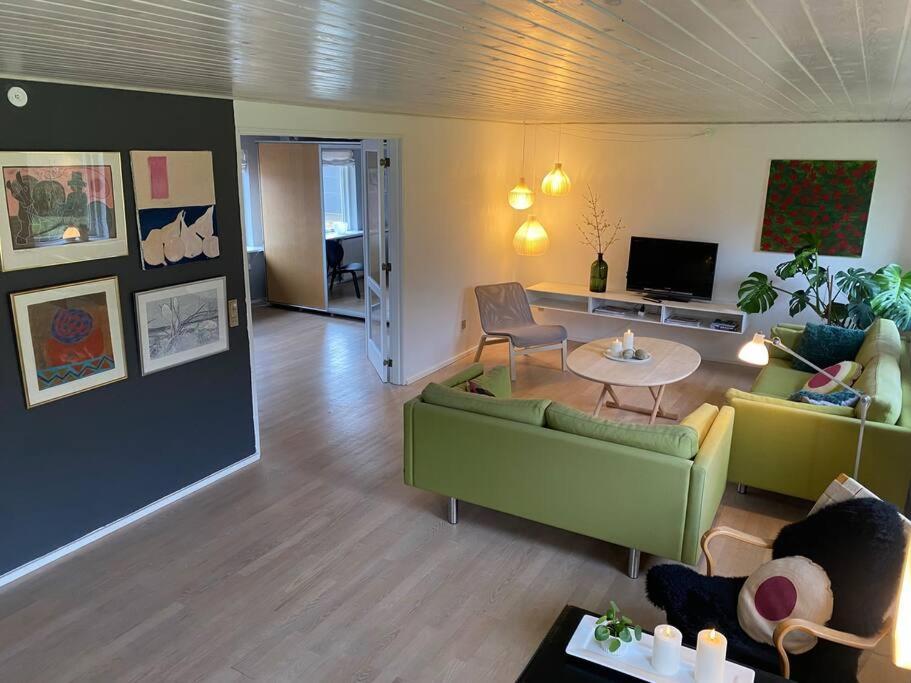 Villa Skont Hus Pa Landet Taet Pa Billund Give Esterno foto